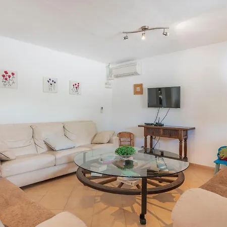 Villa Finca La Vinya